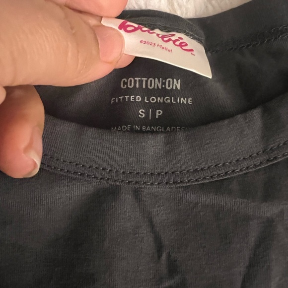 Cotton On
Barbie Fitted Longline Tee in dark gray - Picture 5 of 6